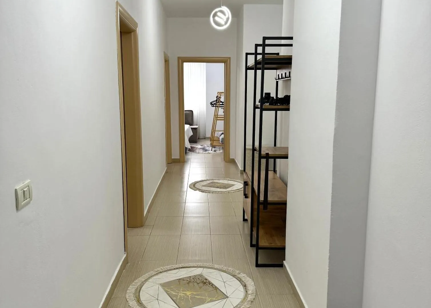 City Center Gem With Jacuzzi & Terrace Durrës