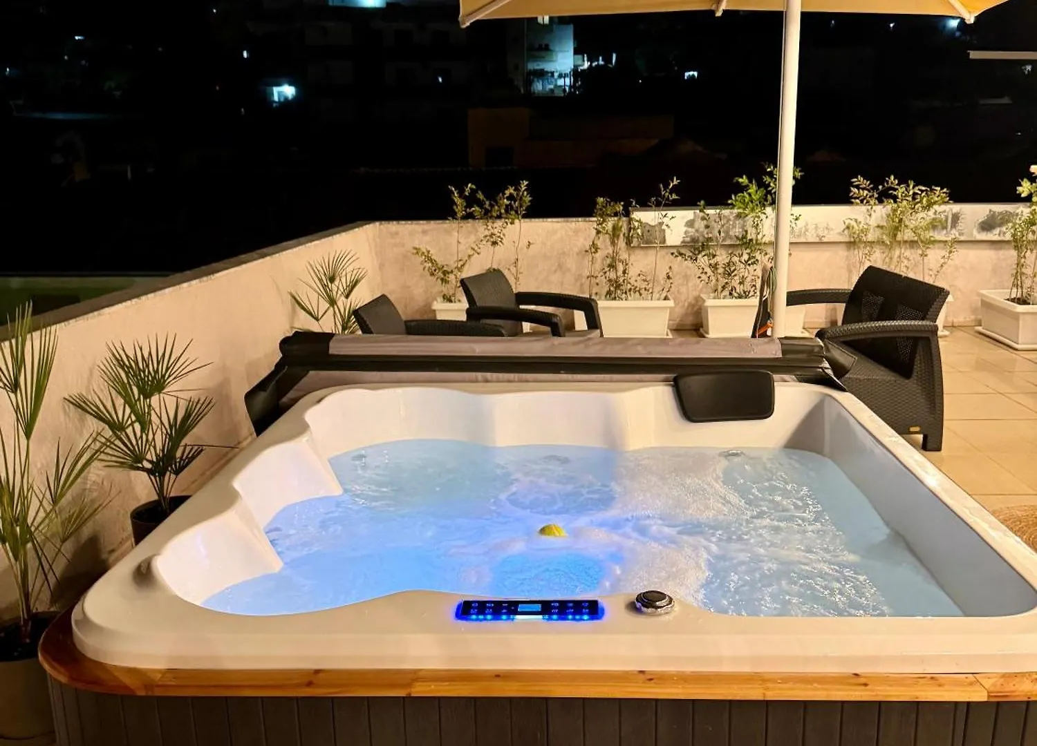 City Center Gem With Jacuzzi & Terrace Durrës 0*,  Albanie