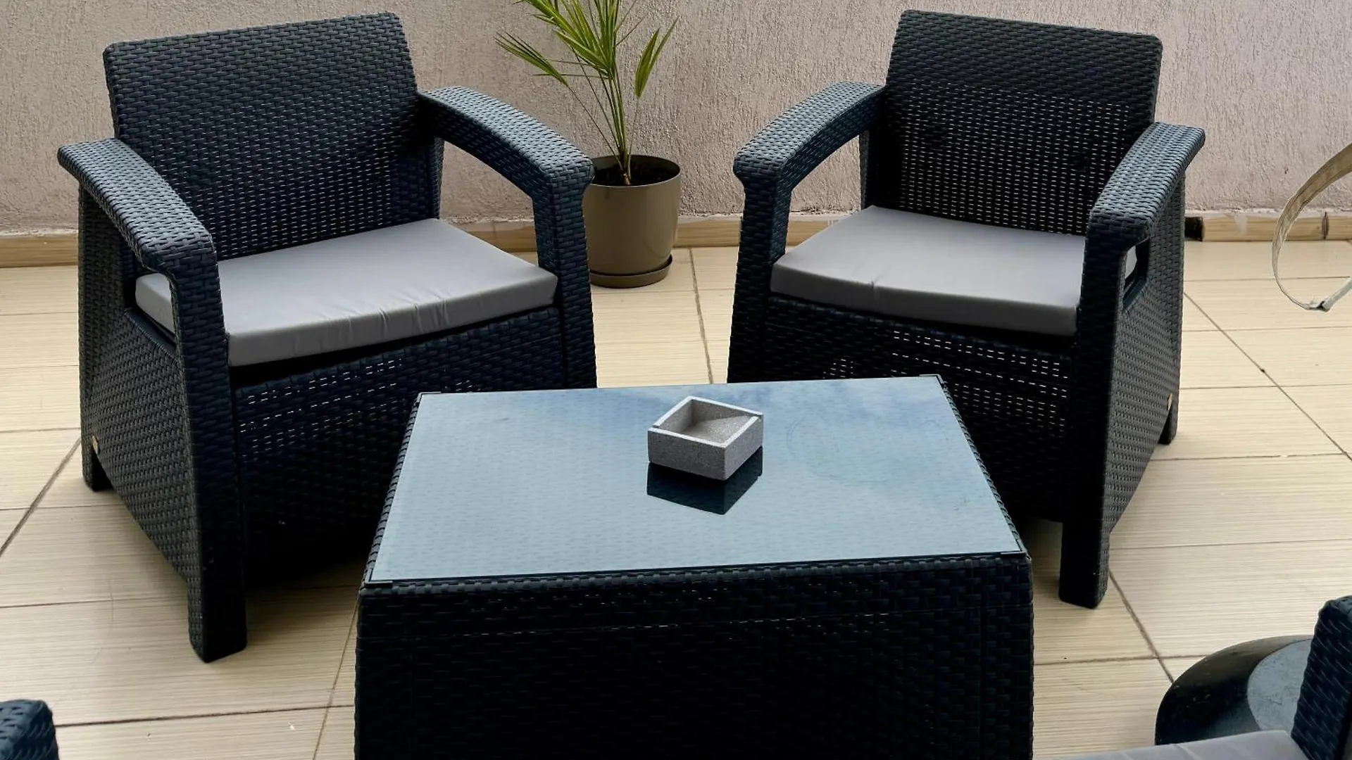 City Center Gem With Jacuzzi & Terrace Durrës