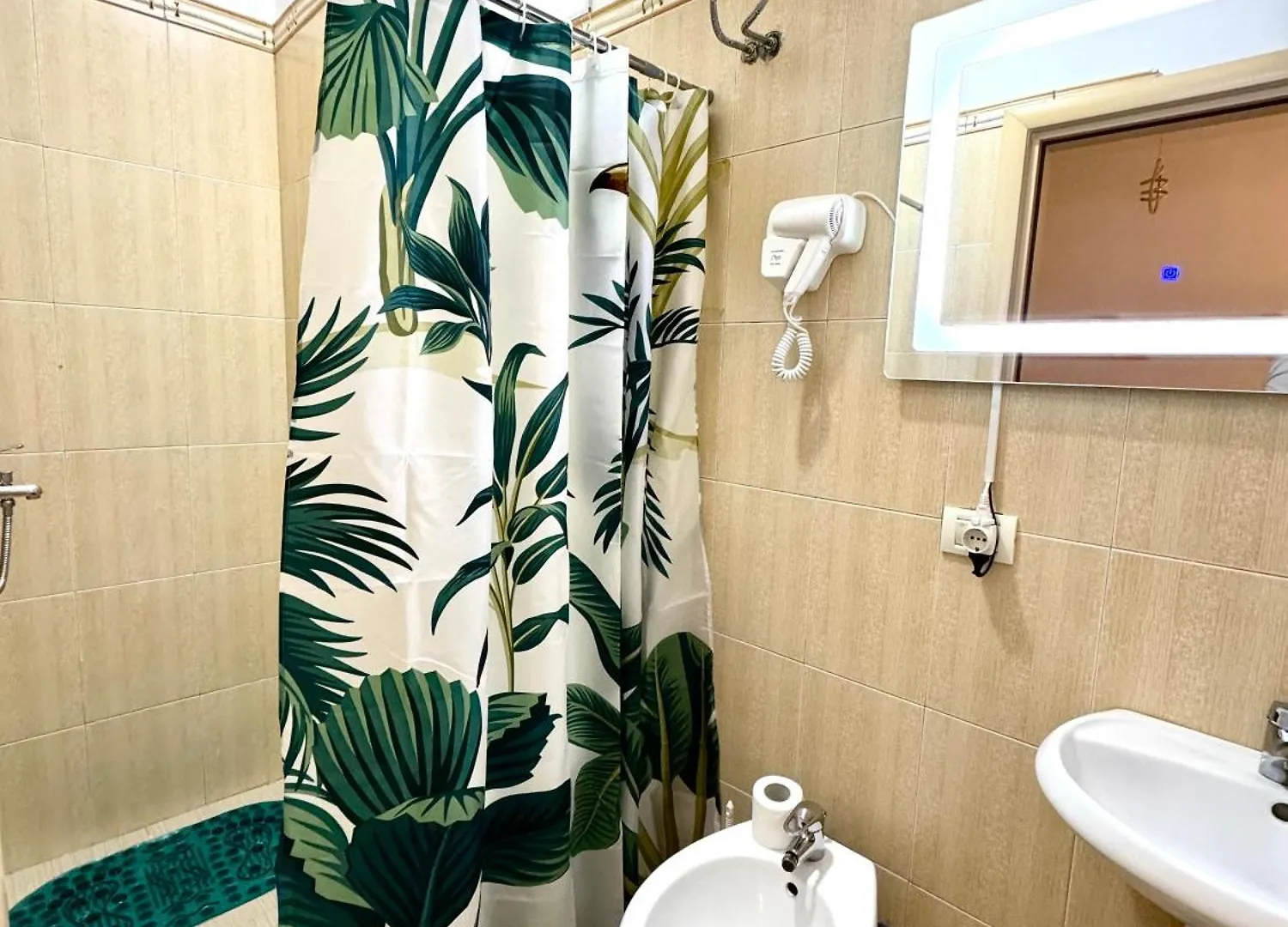 Appartement City Center Gem With Jacuzzi & Terrace Durrës Albanie